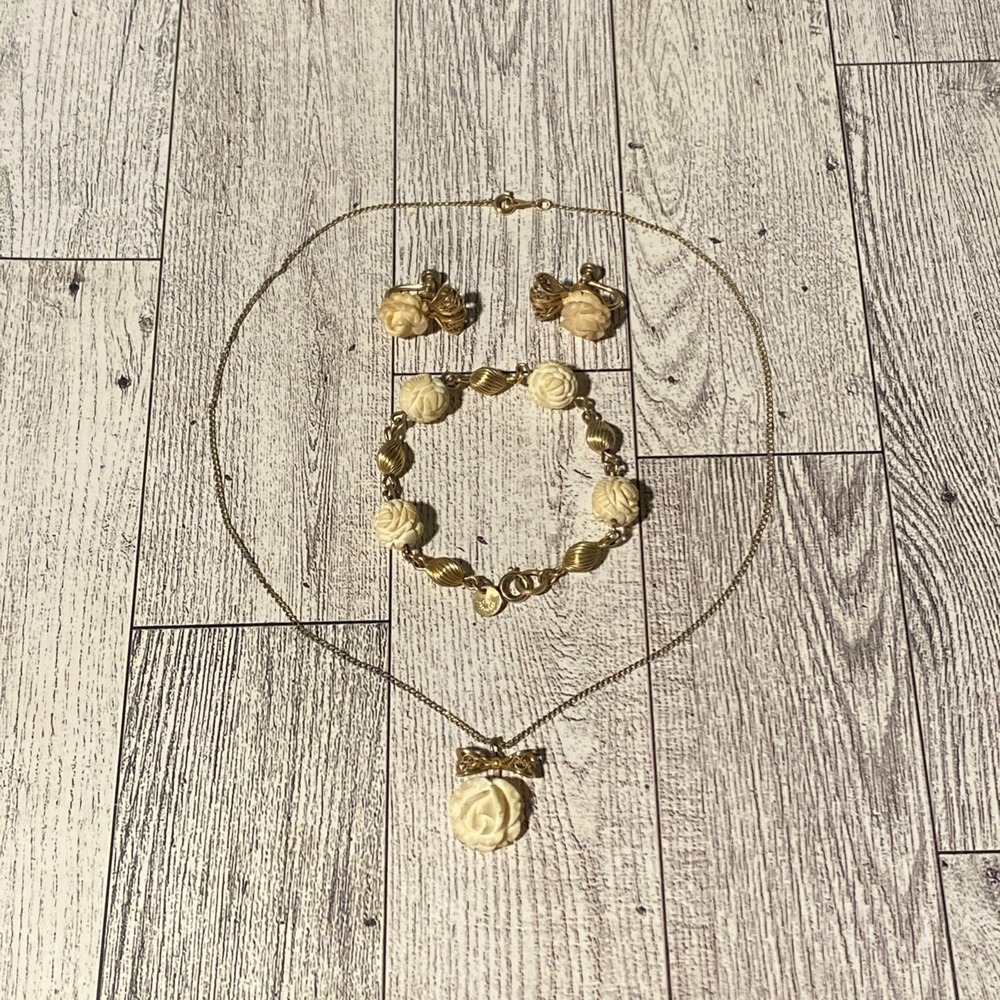 Vtg 14k GF Necklace Earrings & Bracelet Set Carved Resin Roses Gold Filled